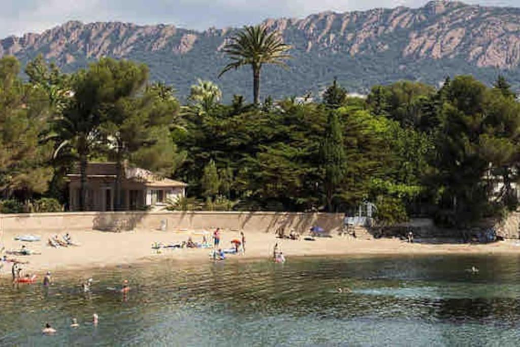 Boreal 4 Pax Bord De Mer Saint-Raphaël Esterno foto